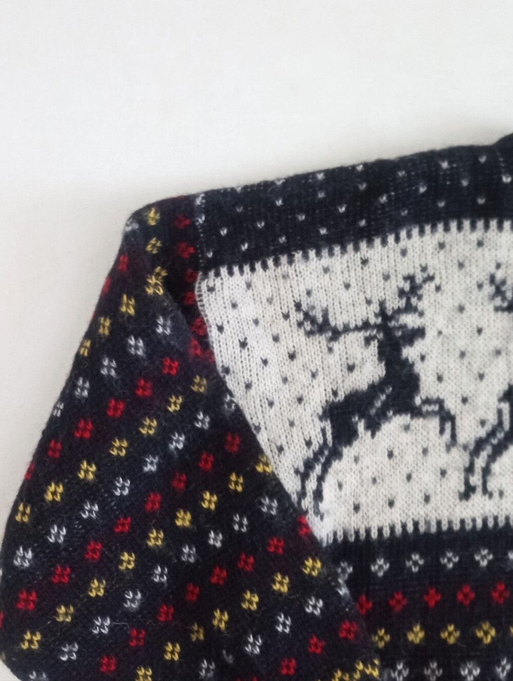 Nesjar Norwegian vintage chunky 100% wool sweater with a reindeer motif - Picture 12 of 14